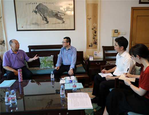 党组书记、院长吴定海同志带队听取市老领导厉有为同志对《深圳经济特区40年社会思想观念研究》的意见