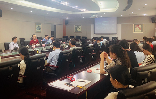 我院邀请赵智奎教授就“中国当今社会思潮发展的态势分析”为中心组学习作专题辅导