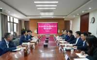 市社科院（社科联）党组书记何新红率队赴深圳大学交流座谈