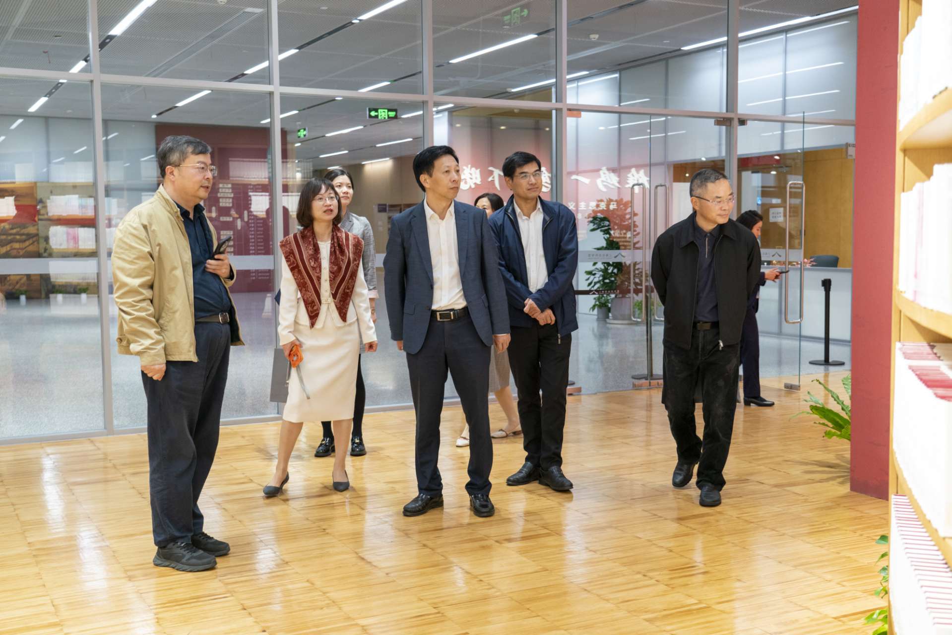 市社科院（社科联）党组书记何新红率队赴上海、南京开展调研